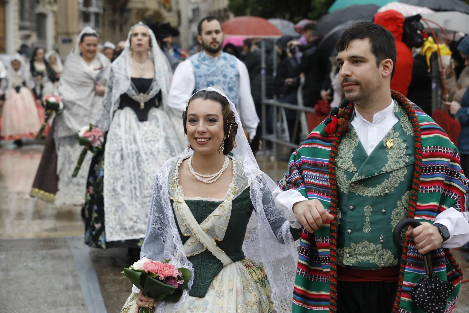 Búscate en el primer día de ofrenda por la calle Quart (entre las 18:00 a las 19:00 horas)