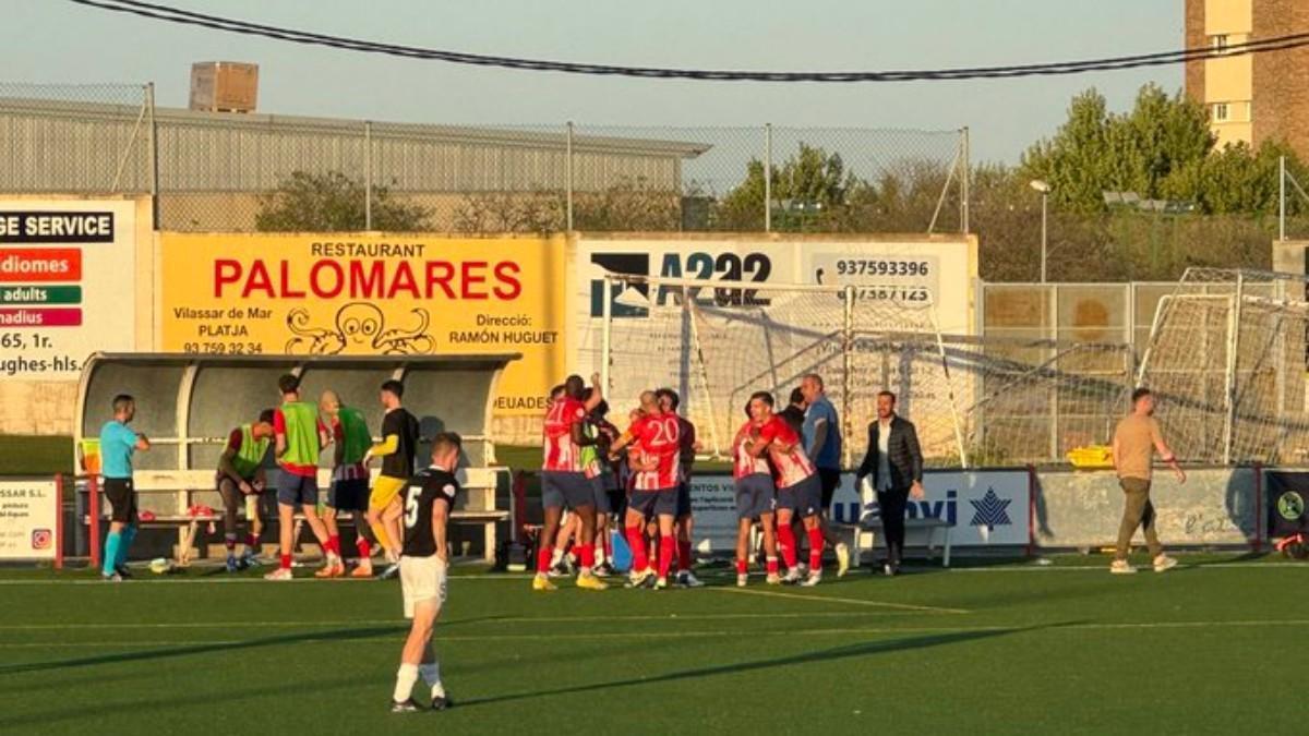 El Vilassar, celebrando el gol