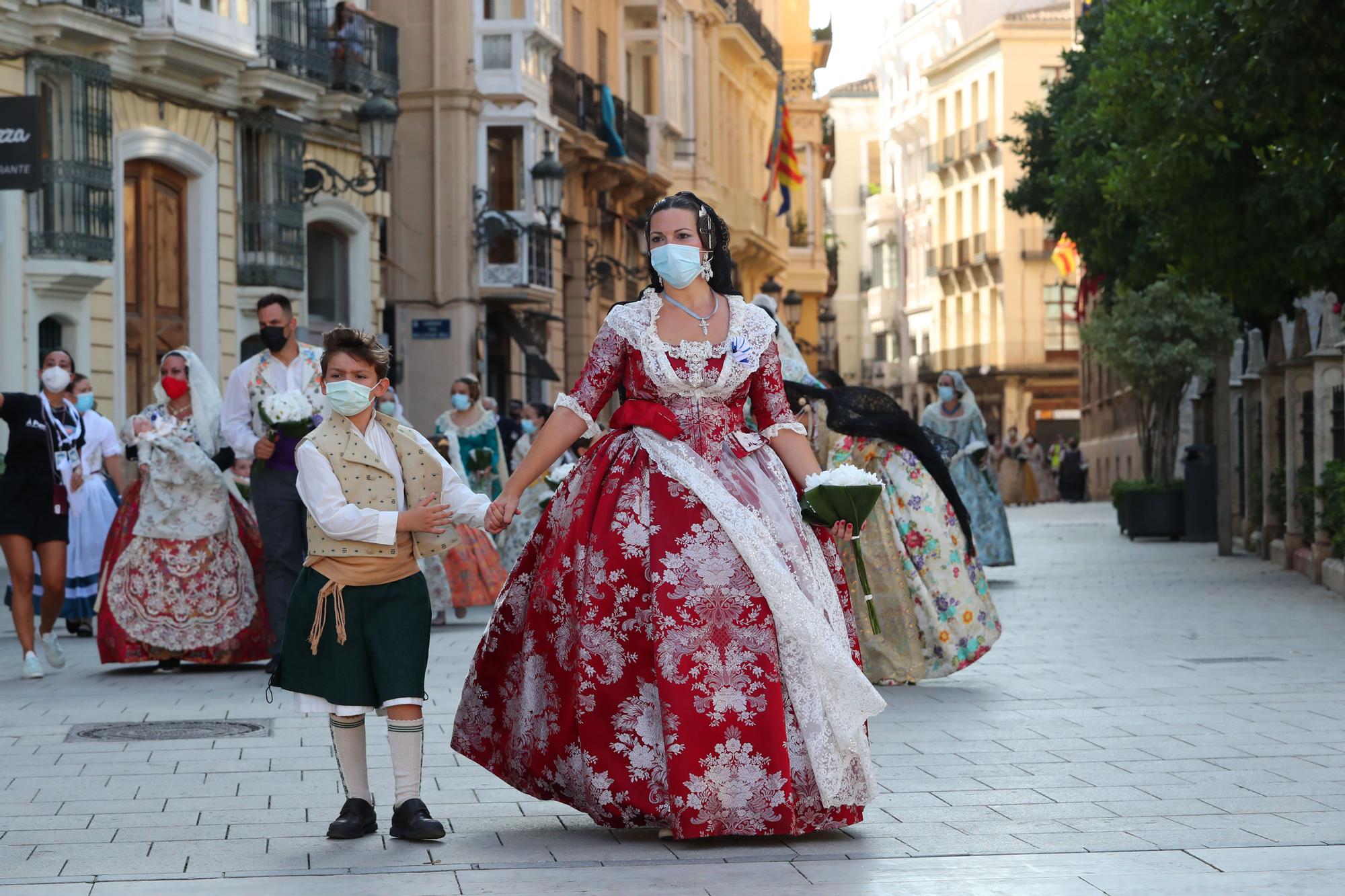 Búscate en la ofrenda por la calle caballeros de las 17:00 a las 18:00