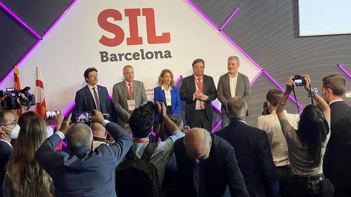 Gavín, Navarro, Sánchez, Fernández Vara y Collboni, durante la inauguración del SIL.