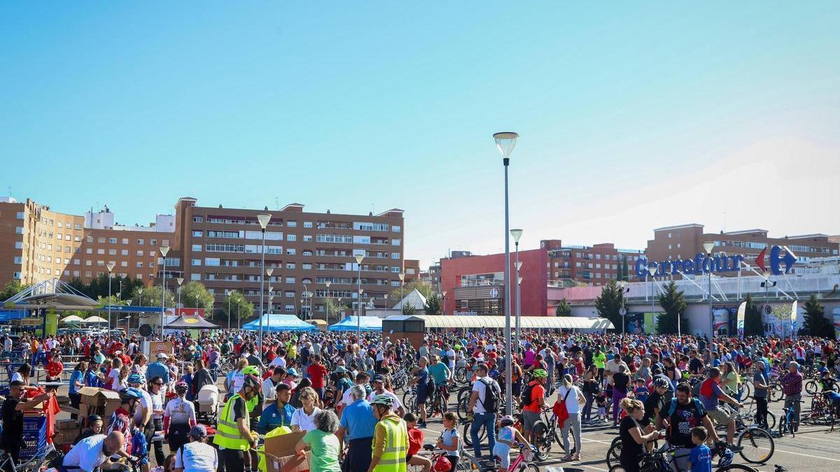 Participantes en el Día de la Bicicleta en Badajoz, en una edición anterior.
