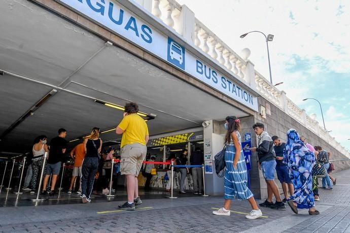 COLAS PARA ADQUIRIR EL BONO DE GUAGUA