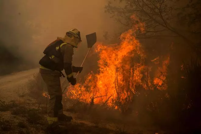 Extinguido el incendio en Lobios que afectó al Xurés