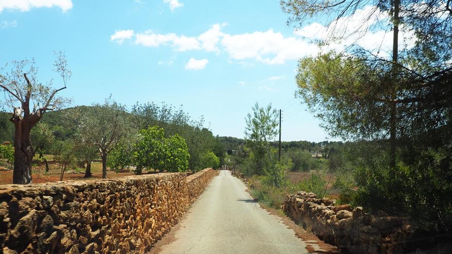 Santa Eulària elabora "el primer catálogo de caminos" de Ibiza