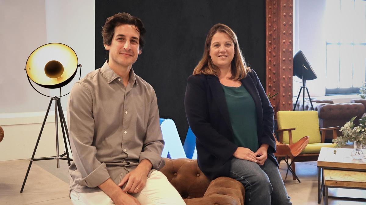 Beltrán Aznar, CEO de Clevergy y Paloma Castellano, directora de Wayra España.