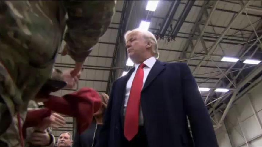 Trump visita a las tropas de su país en Alemania