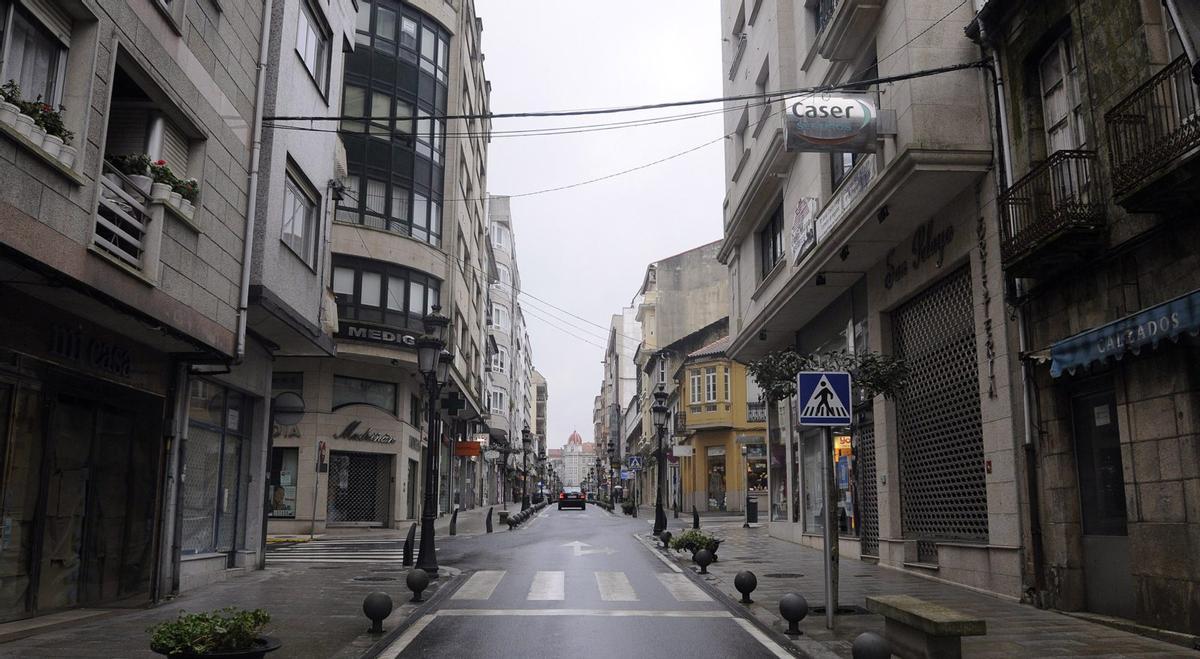 Vista de la calle Calvo Sotelo 
antes y después de la 
peatonalización. 
|  Bernabé/ Javier Lalín