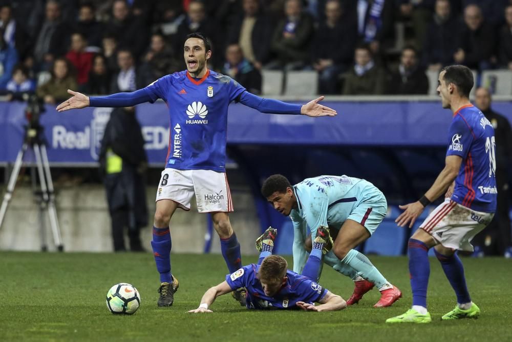 El partido entre el Real Oviedo y el Barcelona B, en imágenes