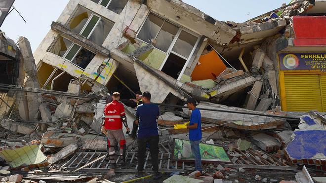 Colombia busca a supervivientes del terremoto
