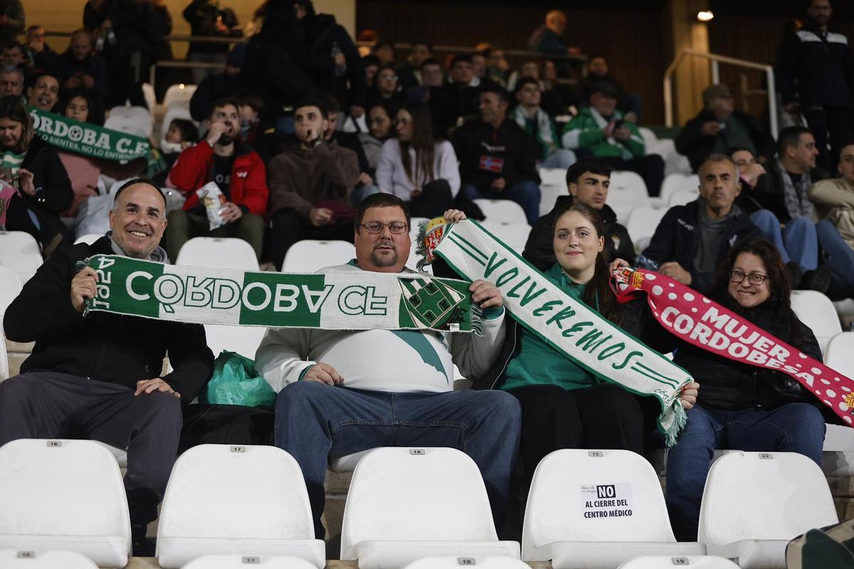 Córdoba CF-Burgos | Las imágenes de la afición en El Arcángel