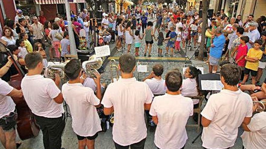 Blanes enceta la Festa Major Petita dels Copatrons amb balls