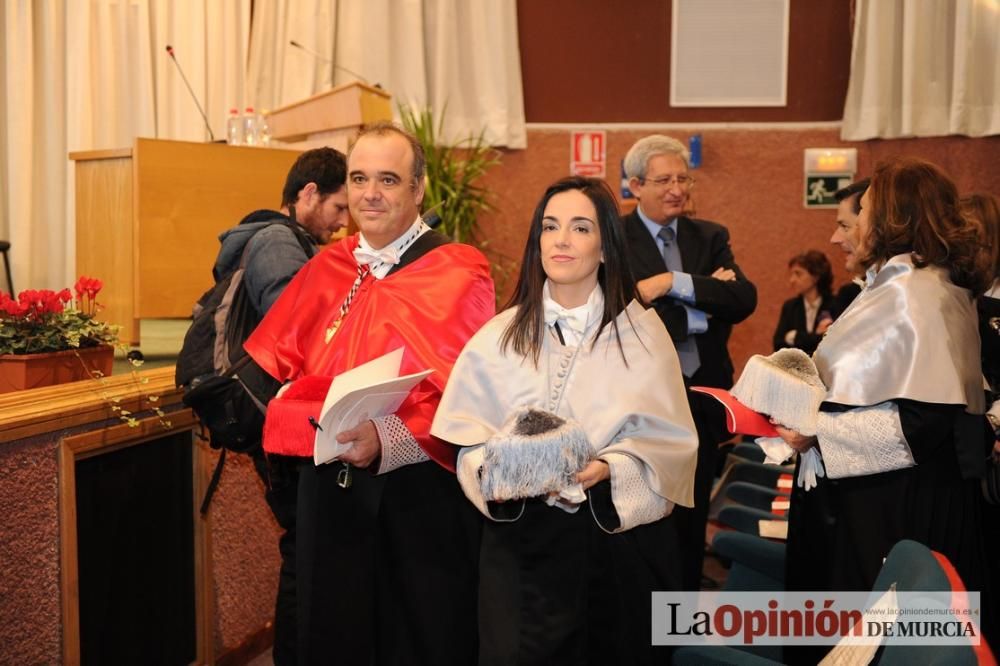 Rosamaría Alberdi, primera enfermera doctora honoris causa de España por la UMU