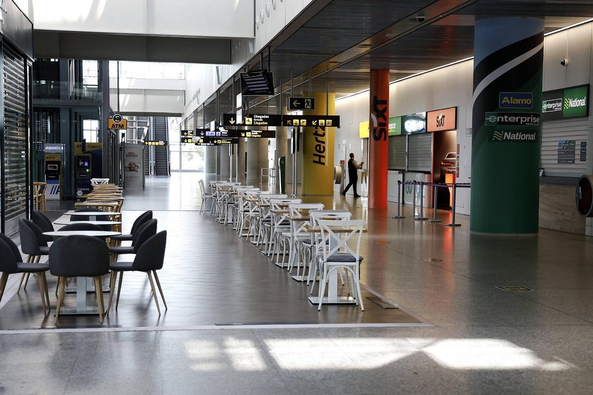 Os avións volven voar no ceo de Compostela Os avións volven voar no ceo de Compostela