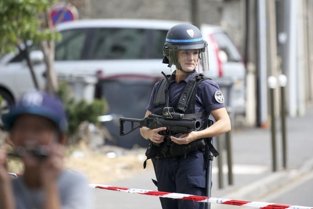 Una veintena de personas han sido detenidas durante una operación antiterrorista llevada a cabo por la Policía francesa en Argenteuil, una localidad al norte de París