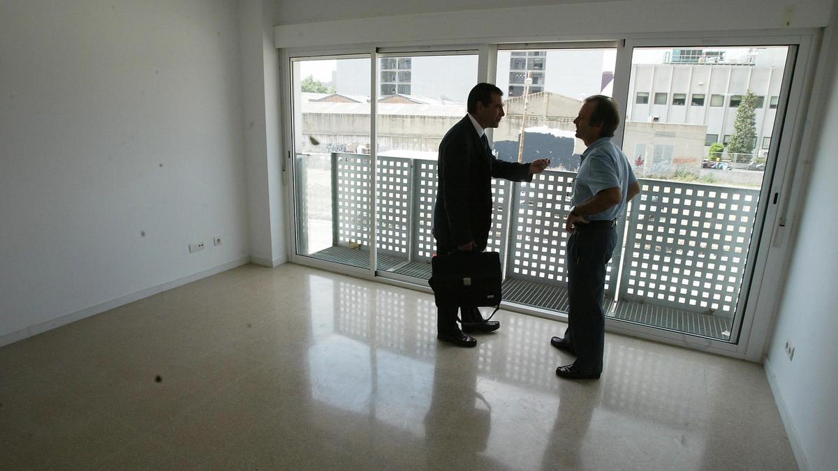 Una vivienda acabada de construir en el área metropolitana de Barcelona, en una imagen de archivo.