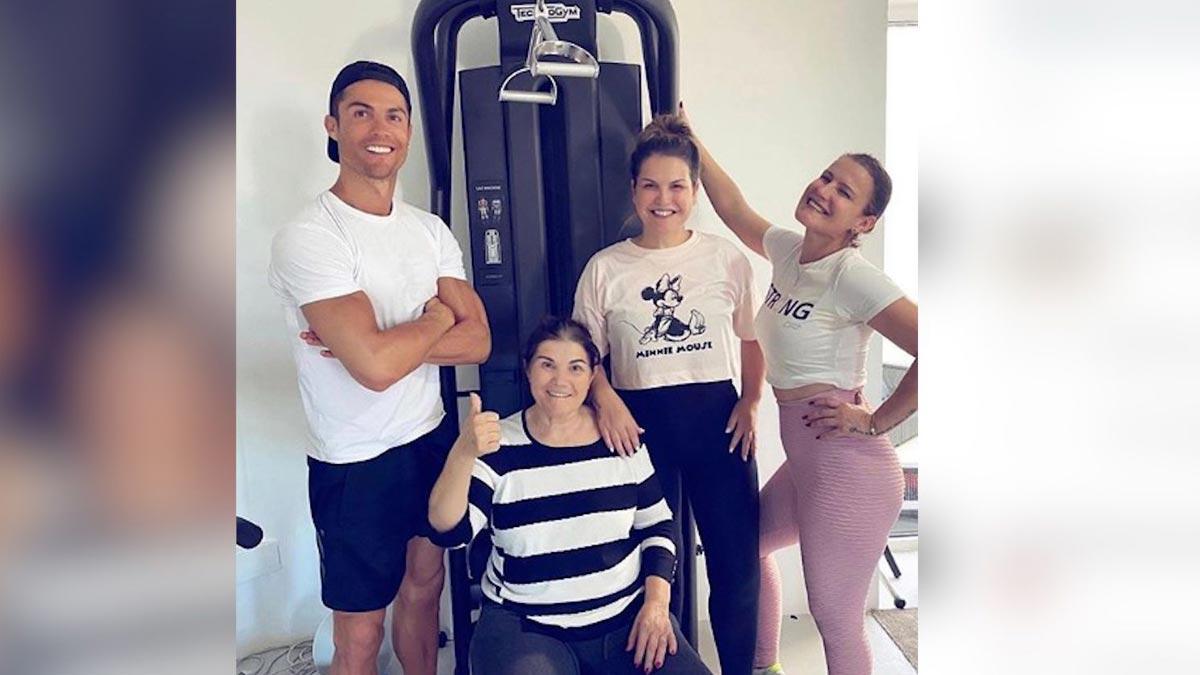 Cristiano Ronaldo muestra cómo su madre se pone en forma.