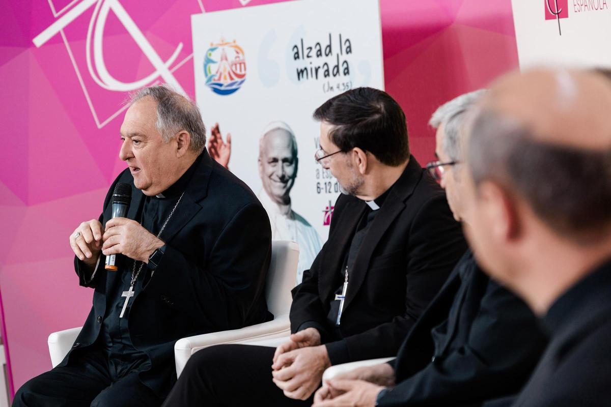 El obispo de Canarias, Mons. José Mazuelos, interviene durante la presentación de la agenda oficial del papa León XIVV para su viaje a España