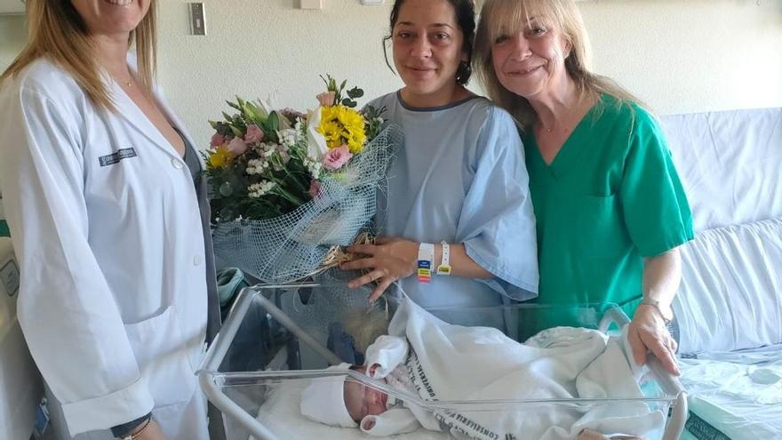 Carlota Ferrer Santandreu, primera bebé de 2025 en Xàtiva