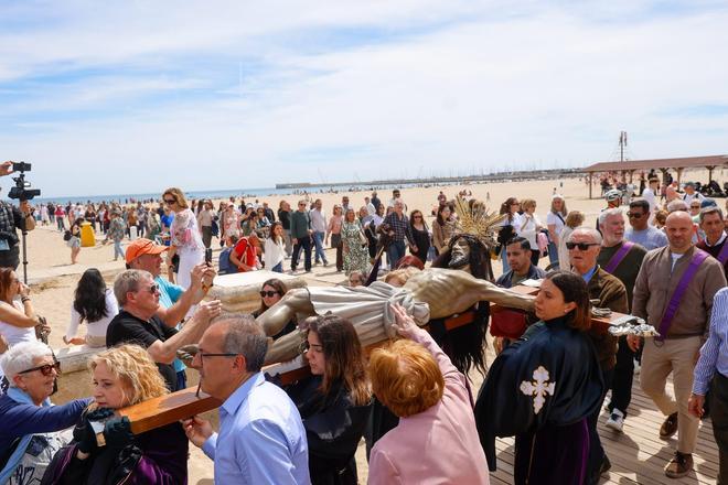 Ofrenda del Cristo del Salvador y el Amparo en la playa