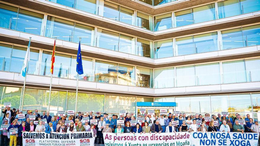 Defensa da Sanidade llama, en el mercadillo, a la protesta p