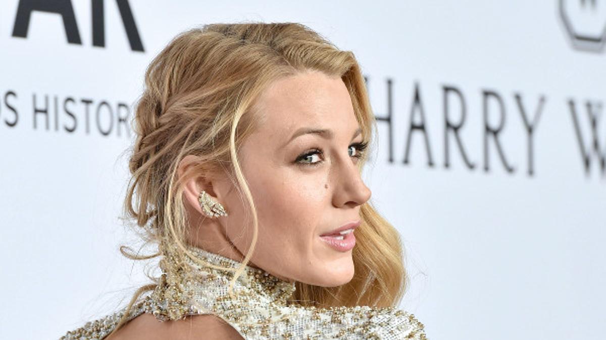 Blake Lively y su escote con forma de corazón