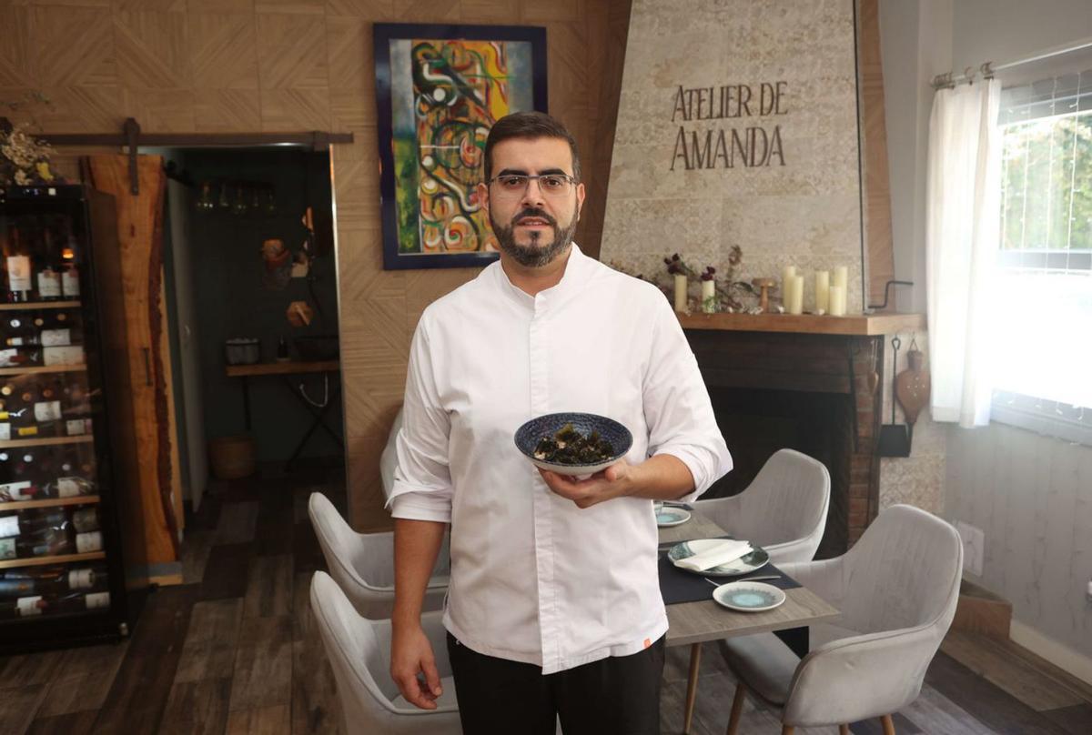 Summa Breogán en su restaurante de Mera. |  Iago López