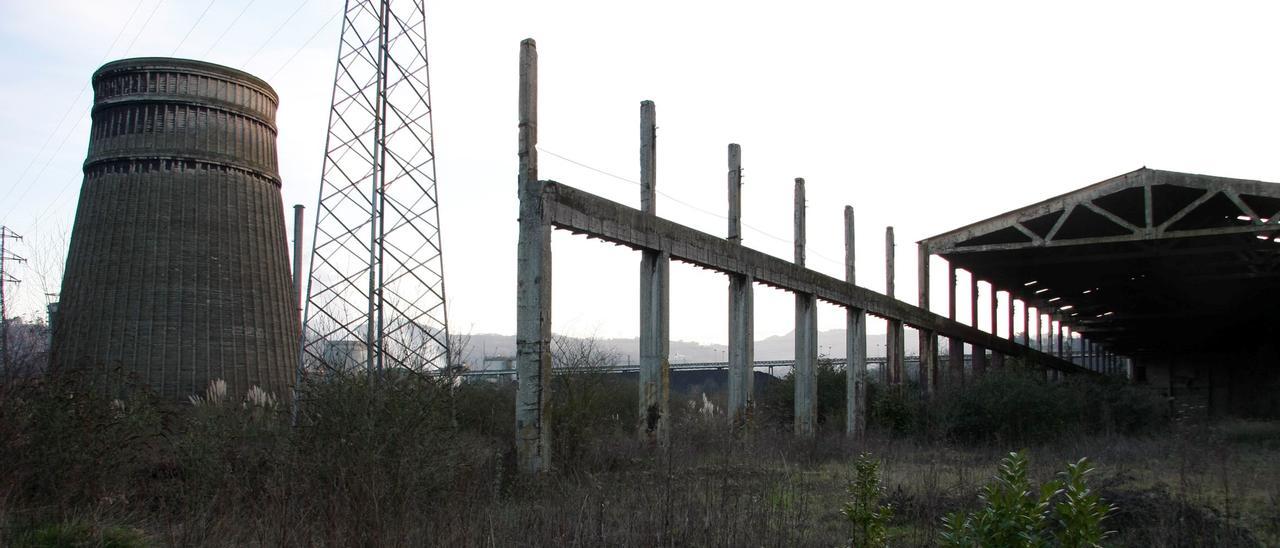 Instalaciones de la antigua factoría de Nitrastur.