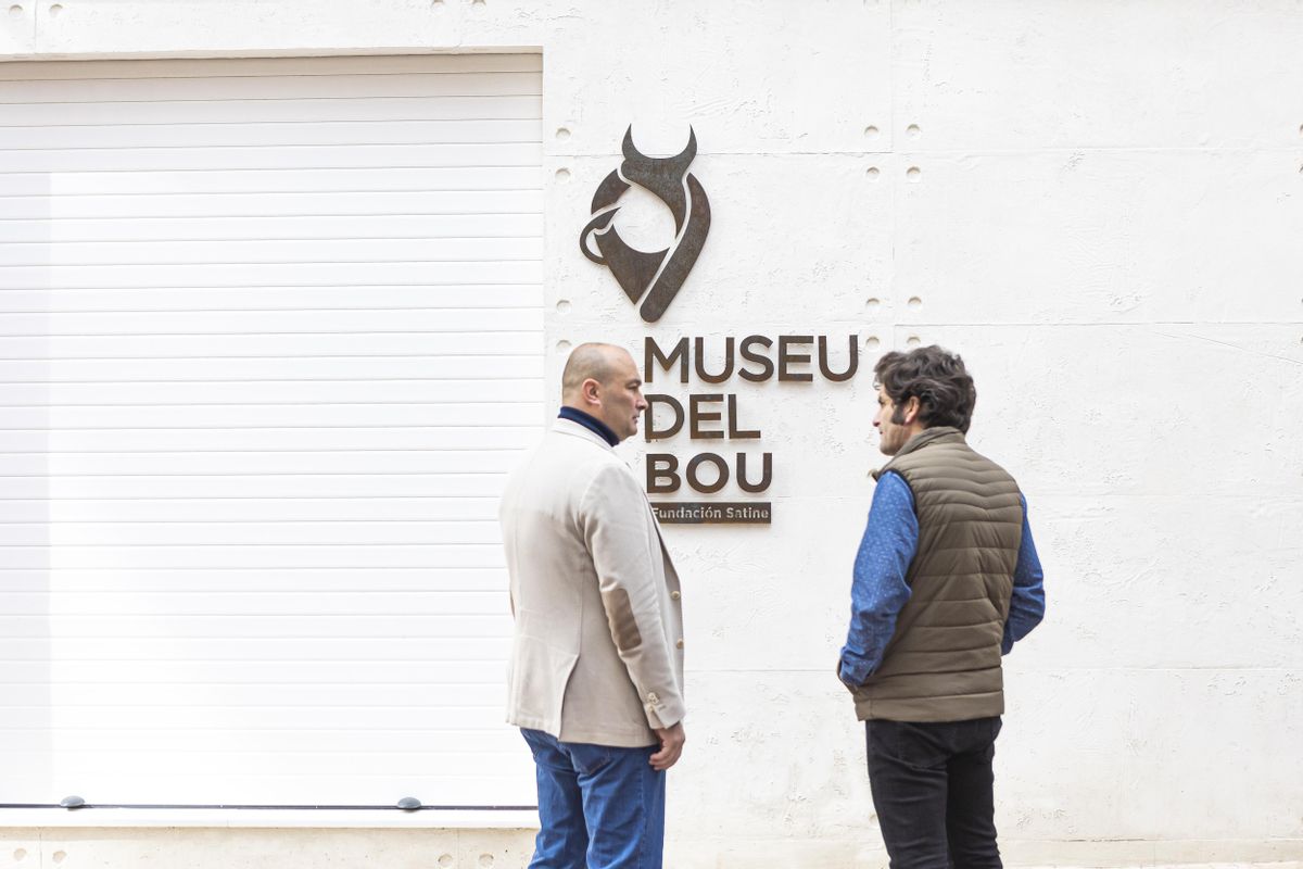 Arribas y Morante, antes de acceder a las instalaciones del Museu del Bou.