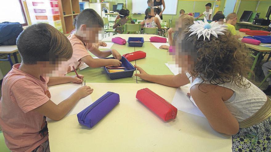 25.000 alumnos de 4 y 5 años pueden pedir un cambio de colegio por el plurilingüismo en la provincia de Alicante