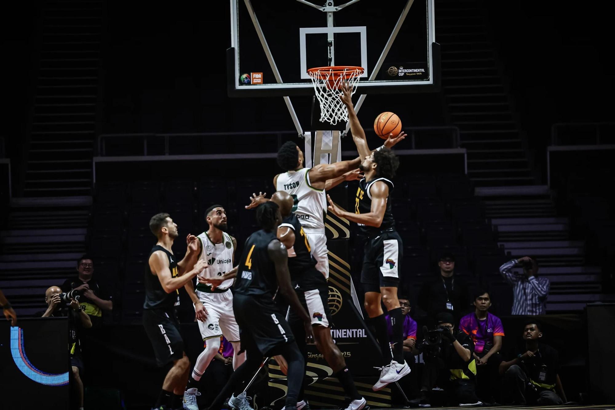 Copa Intercontinental de baloncesto: Al Ahli 61-73 Unicaja, en imágenes