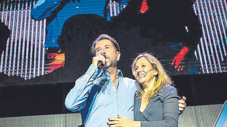 Carlos Alonso y Rosa Dávila, en el encuentro de CC del día 1 en Adeje.