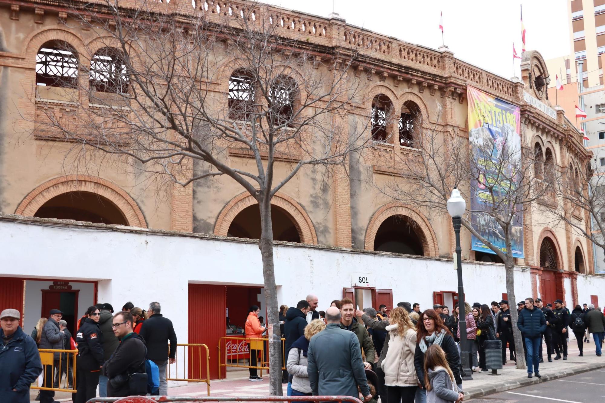 Galería de fotos: Ambiente taurino en el segundo sábado de Magdalena