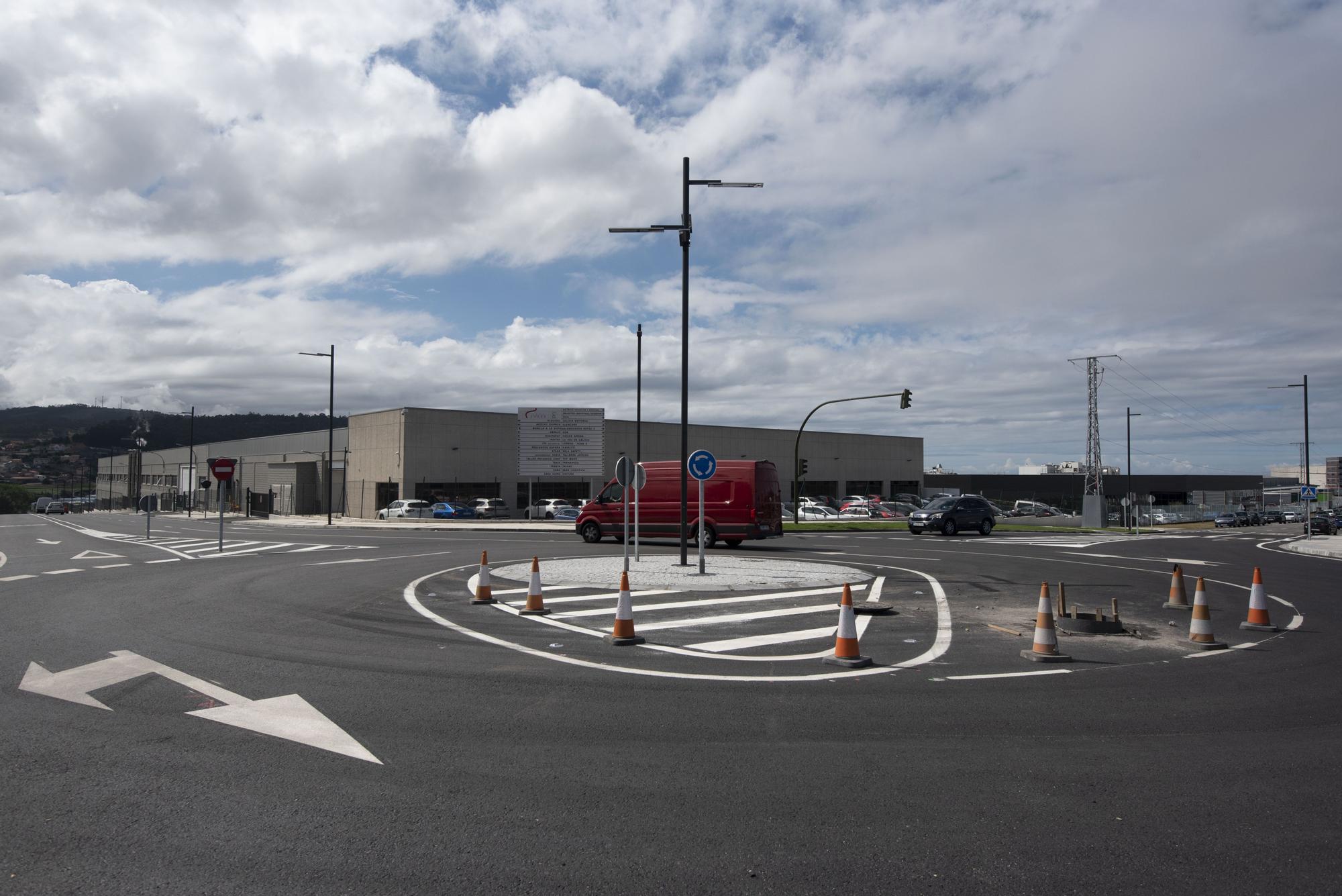 Así quedan en Sabón las dos turborrotondas en la nueva avenida de la Diputación