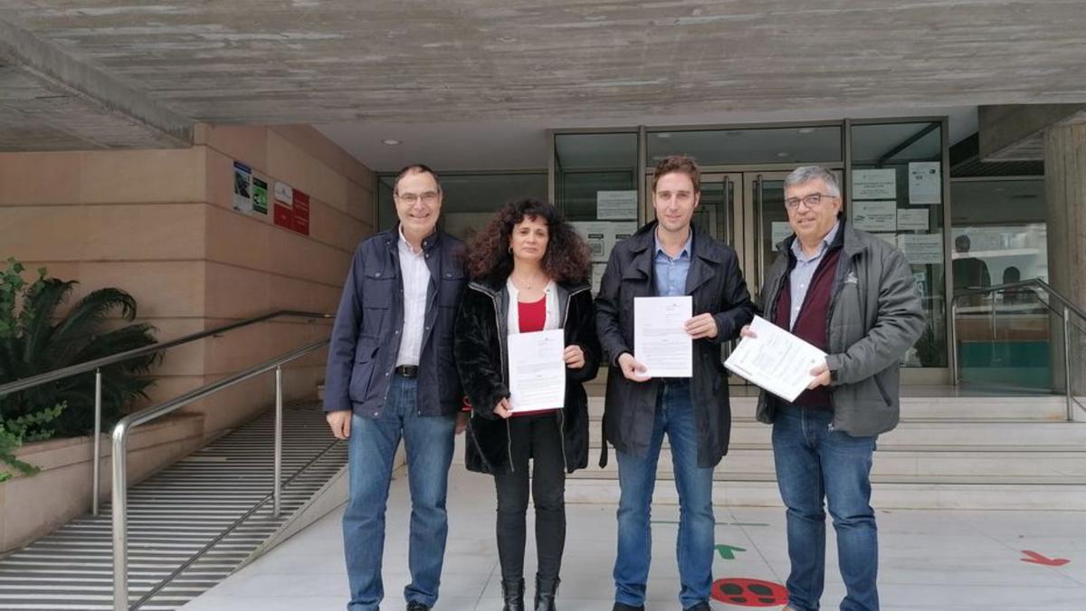 Regidors de Junts, en la presentació de les al·legacions. | JUNTS PER FIGUERES