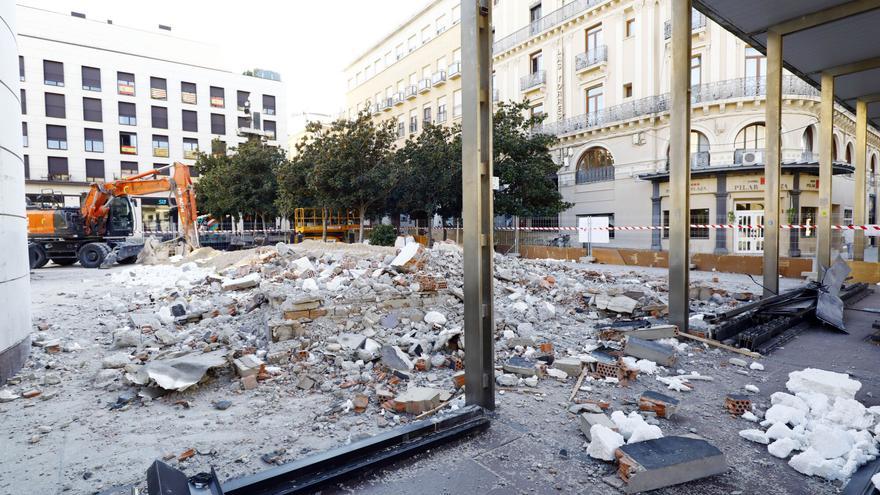 Adiós al Cubo de Turismo de la plaza del Pilar: finaliza el derribo del emblemático edificio