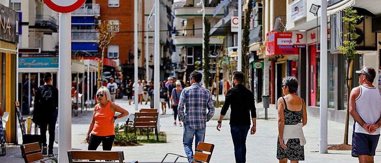 La concesionaria del mobiliario urbano tendrá que destinar 1,5 millones a mejoras en Benidorm