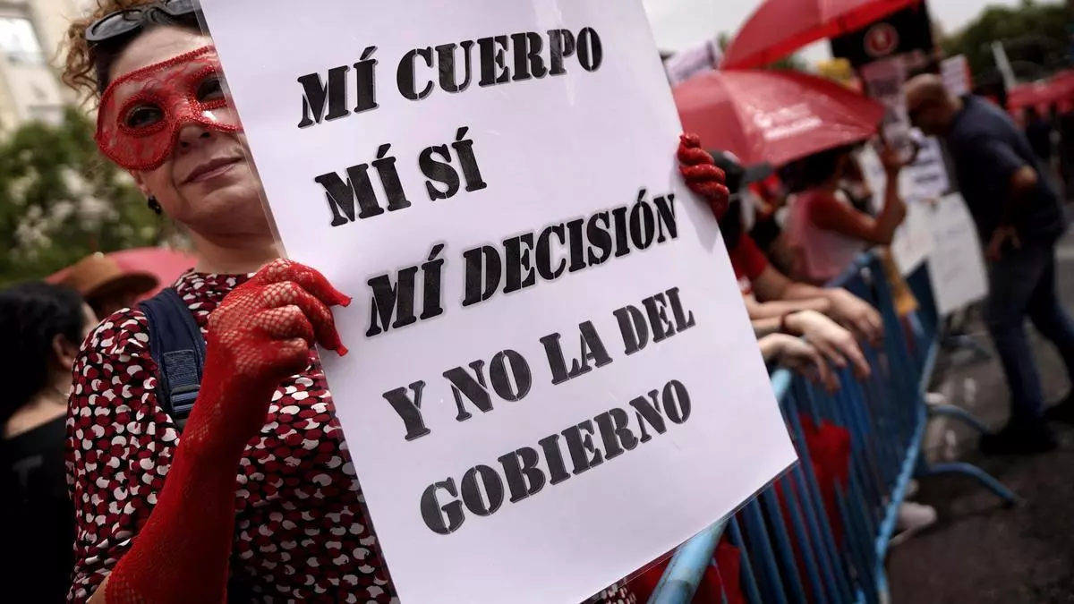 La Generalitat de Cataluña introduce la abolición de la prostitución en las políticas de igualdad