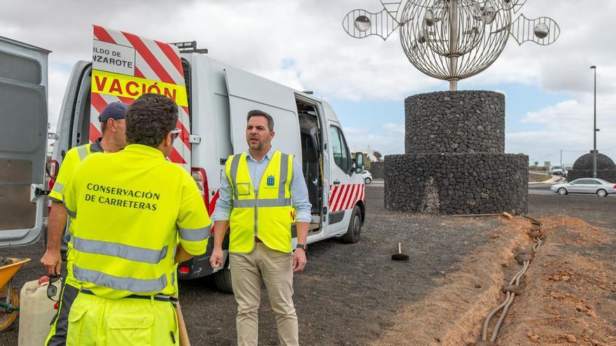 El Cabildo de Lanzarote ilumina el juguete de viento &#039;Fobos&#039;