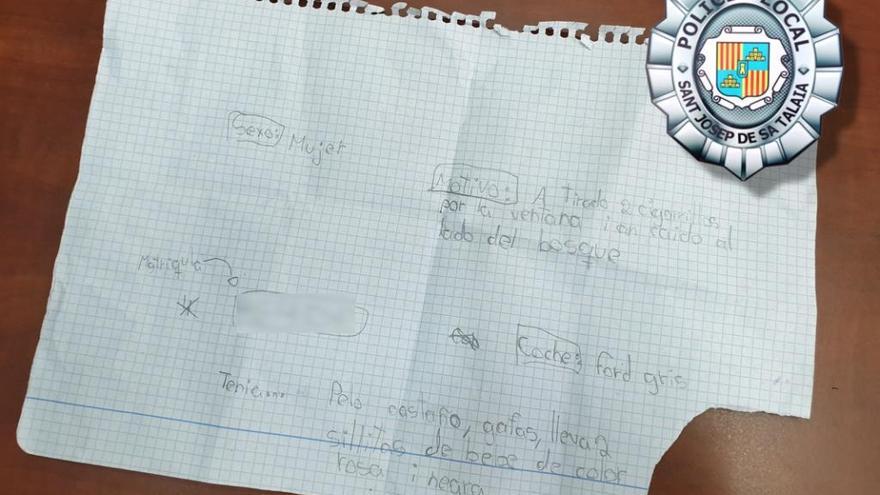 La nota de los niños entregada a un policía local de Sant Josep