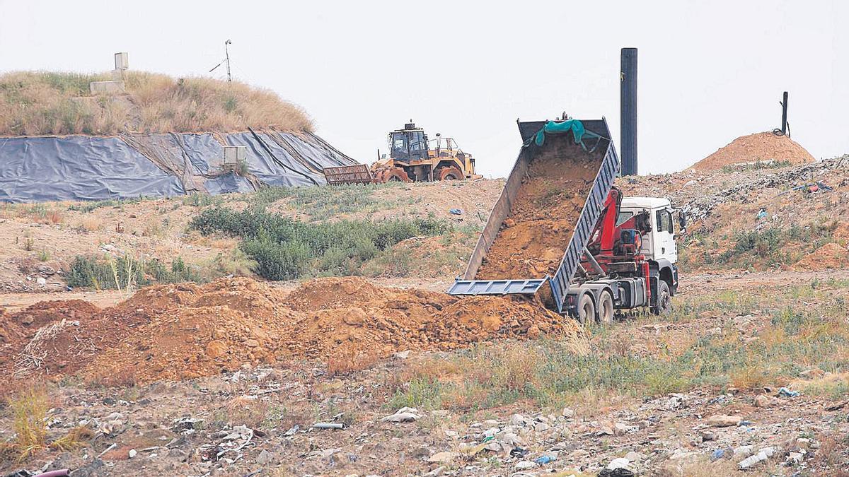 L’abocador de residus industrials de Vacamorta, que començarà a buidar aquest dilluns.