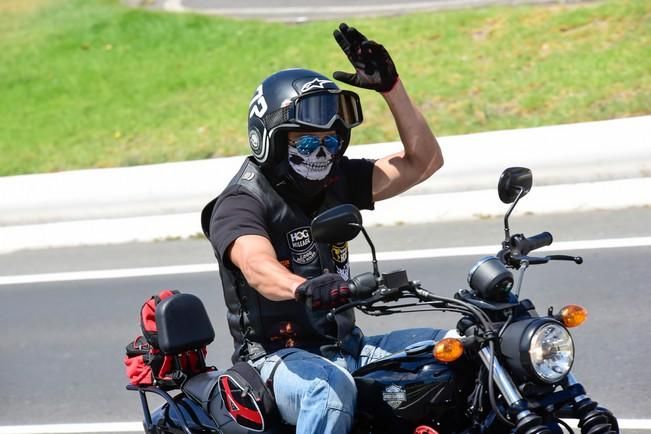 Los clubes de motero de Harley realizan un ...