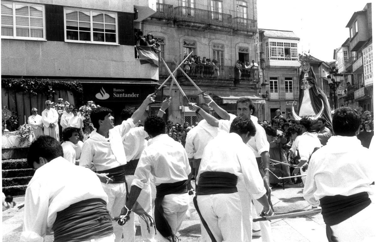 Danza das Espadas y Penlas, en 1993.