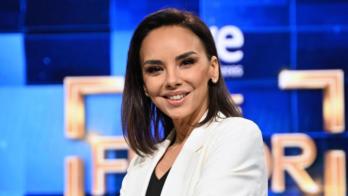 La extraña e inesperada reacción de Chenoa ante las cámaras tras la polémica con su perrita Cloe