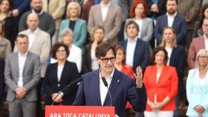 El primer secretario del PSC, Salvador Illa, interviene en el acto de la fotografía de las candidaturas del partido en Barcelona.