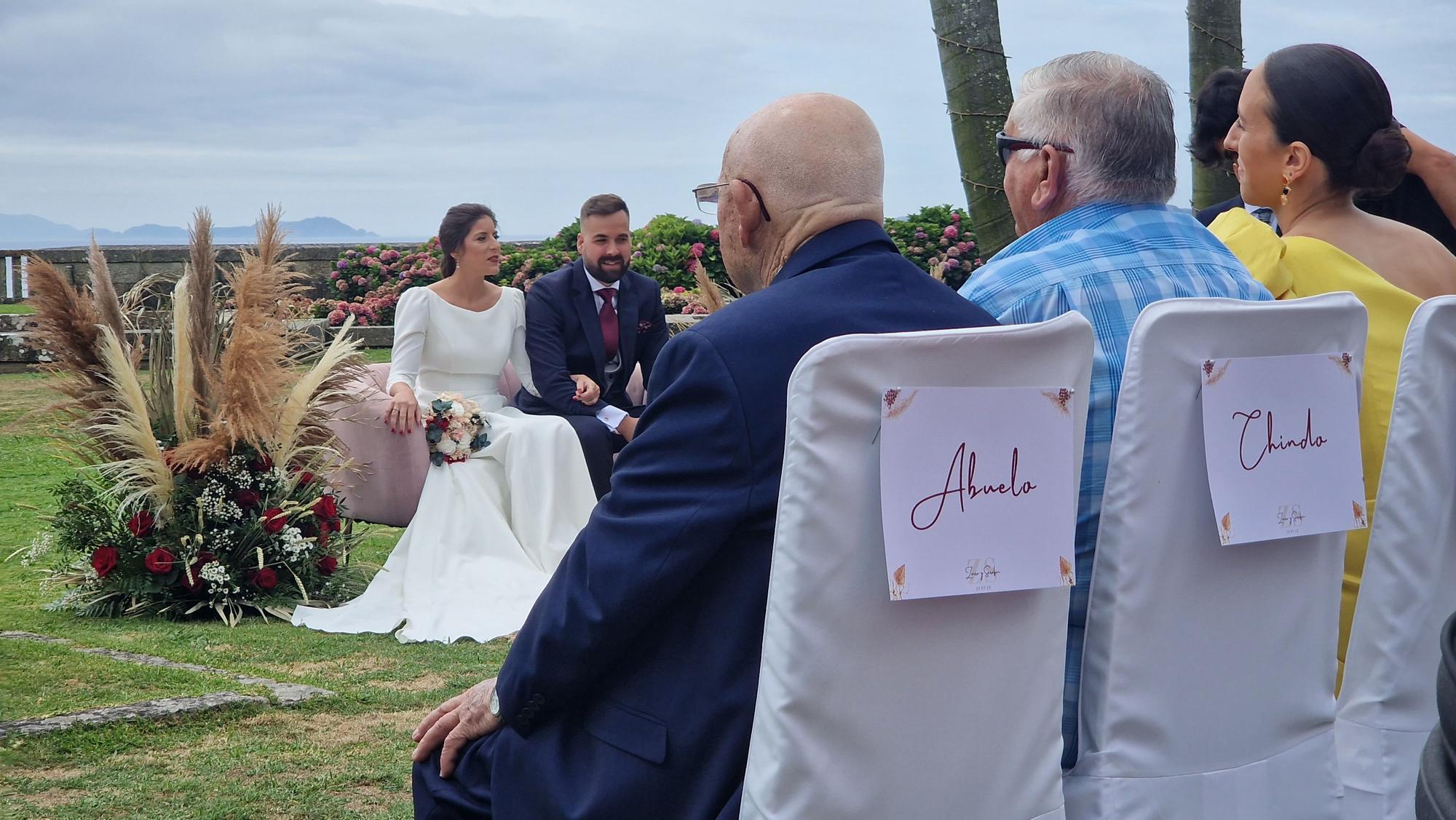 La boda de Serafín y Zaira en la finca La Atlántida, en el Concello de O Grove.