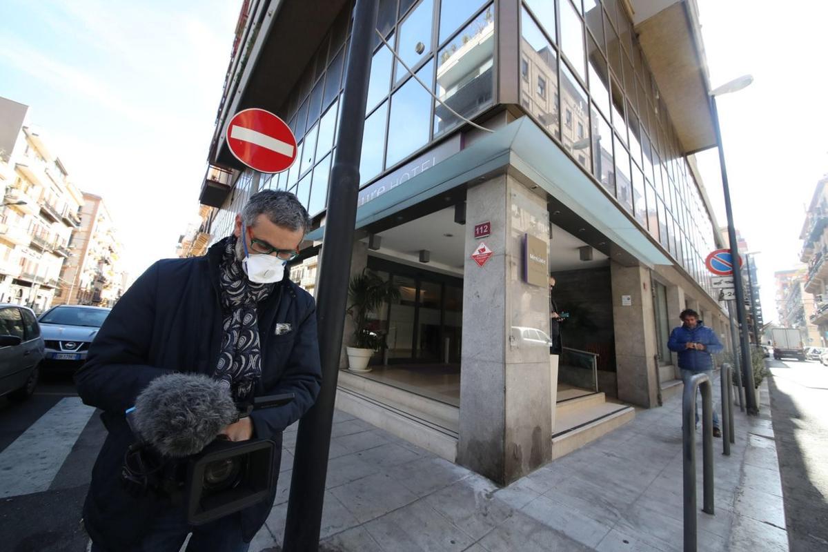Palermo (Italy), 25/02/2020.- The entrance of ’’Mercure’’ hotel where a tourist from Bergamo was tested positive for coronavirus, in Palermo, Italy, 25 February 2020. At least 229 people have been infected with the coronavirus in Italy including six deaths, commissioner Borrelli told a press conference. (Italia) EFE/EPA/Igor Petyx