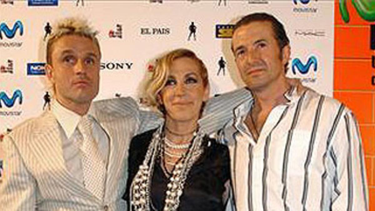 Los integrantes del grupo Mecano, José María (derecha), Nacho Cano y Ana Torroja, en el año 2005, en Madrid.