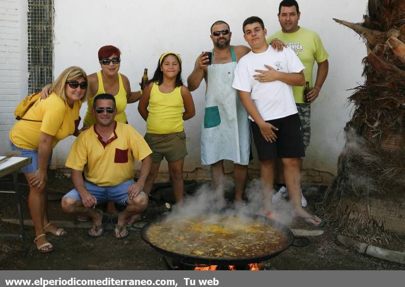 GALERÍA DE FOTOS - Fiestas en el Barrio del Serrallo. Dia de Paellas