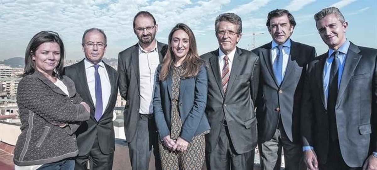 D’esquerra a dreta: Sara Pizzinato, Javier Martín, Joan Herrera, Mónica Chao, Àngel Pes, José López Tafall i Juan Ramón Meléndez.