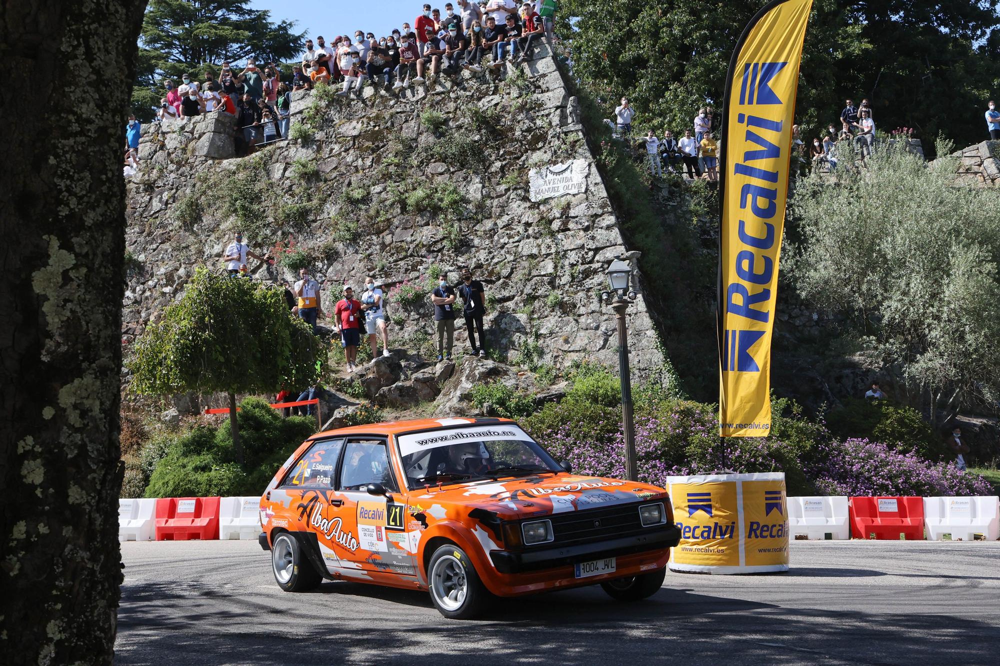 El espectáculo del Rallye Rías Baixas se apodera de O Castro